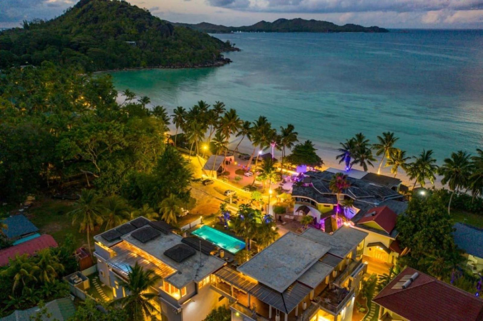 Hotel Le Duc De Praslin Baie Sainte Anne Exteriör bild